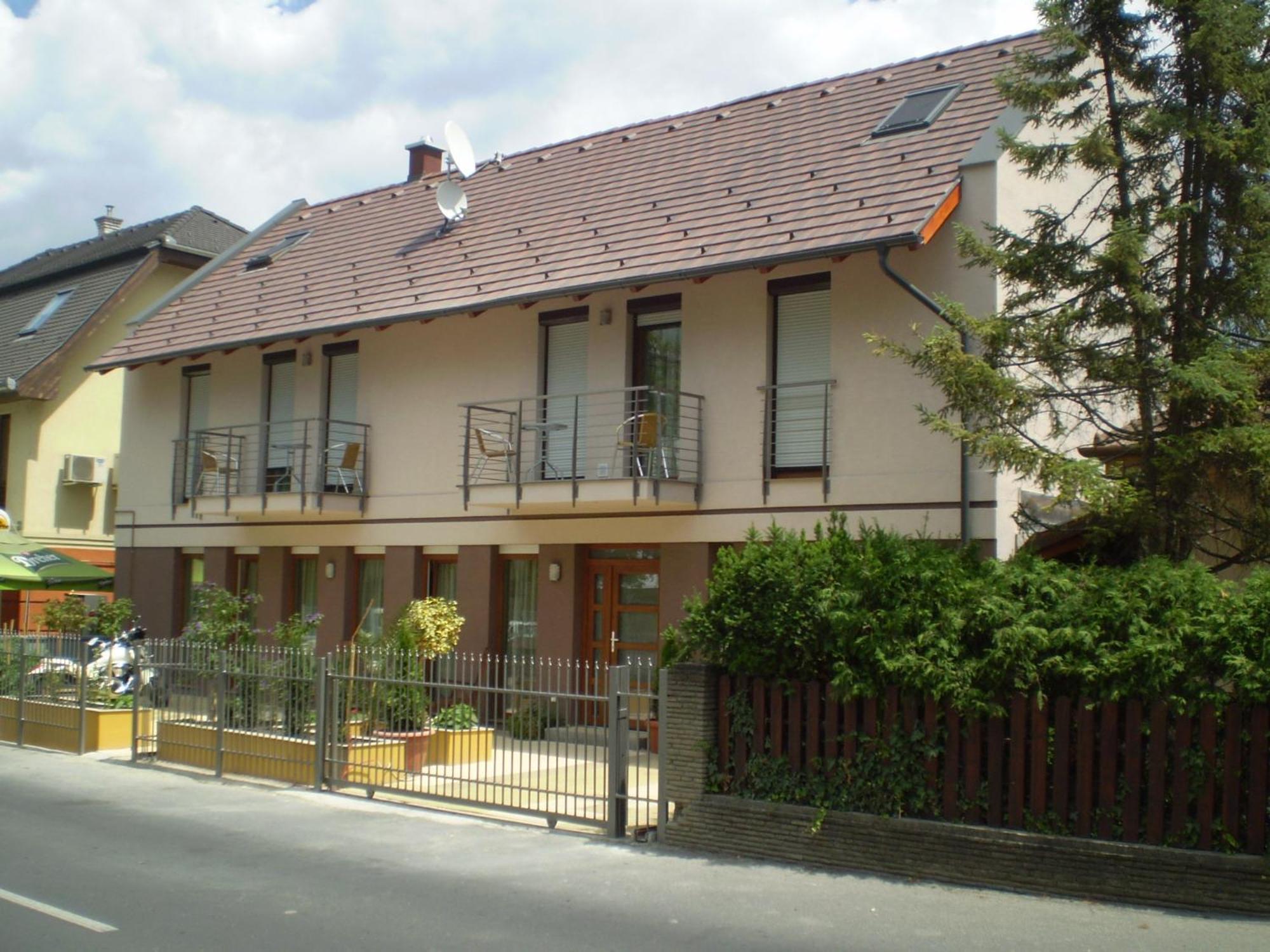 Mary Apartmanhaz Heviz Exterior photo